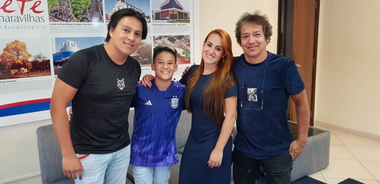 FUTEBOL – Promessa do Santos passa férias com a família em Rondonópolis